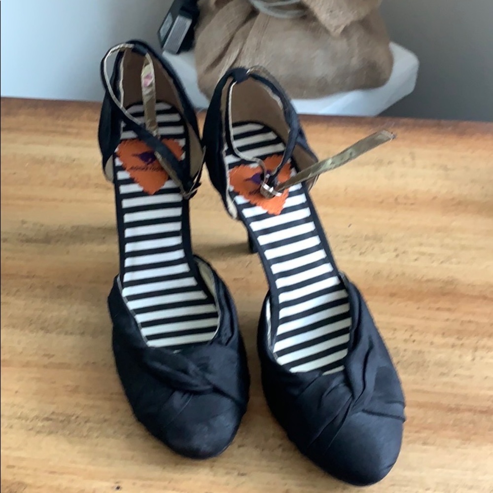 Rocket Dog Heels